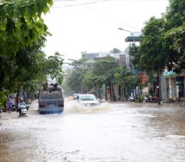 Hàng trăm ngôi nhà ở Lạng Sơn bị sập, tốc mái